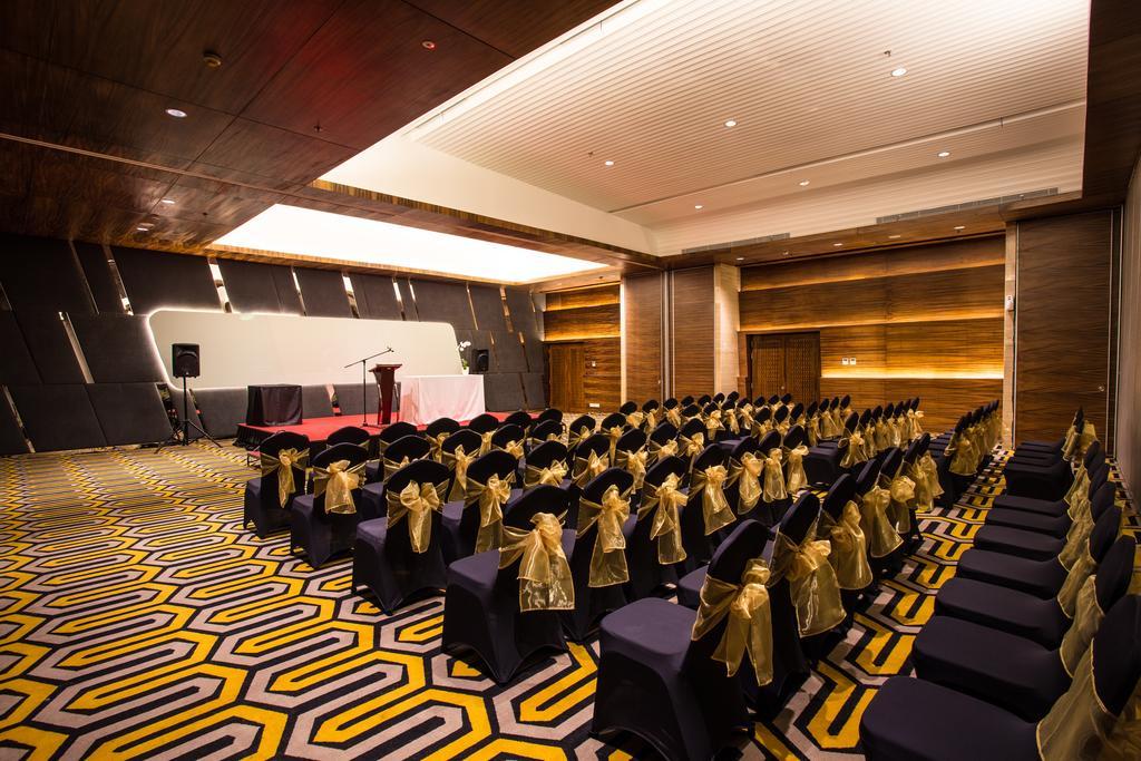 Hotel Ciputra Cibubur Managed By Swiss-Belhotel International Extérieur photo