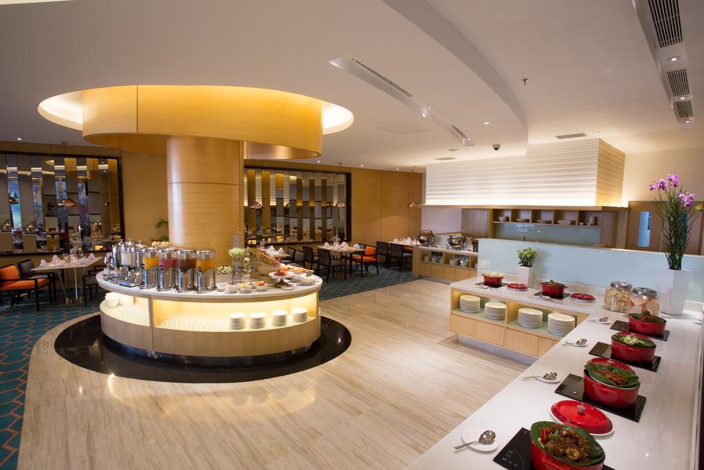 Hotel Ciputra Cibubur Managed By Swiss-Belhotel International Extérieur photo