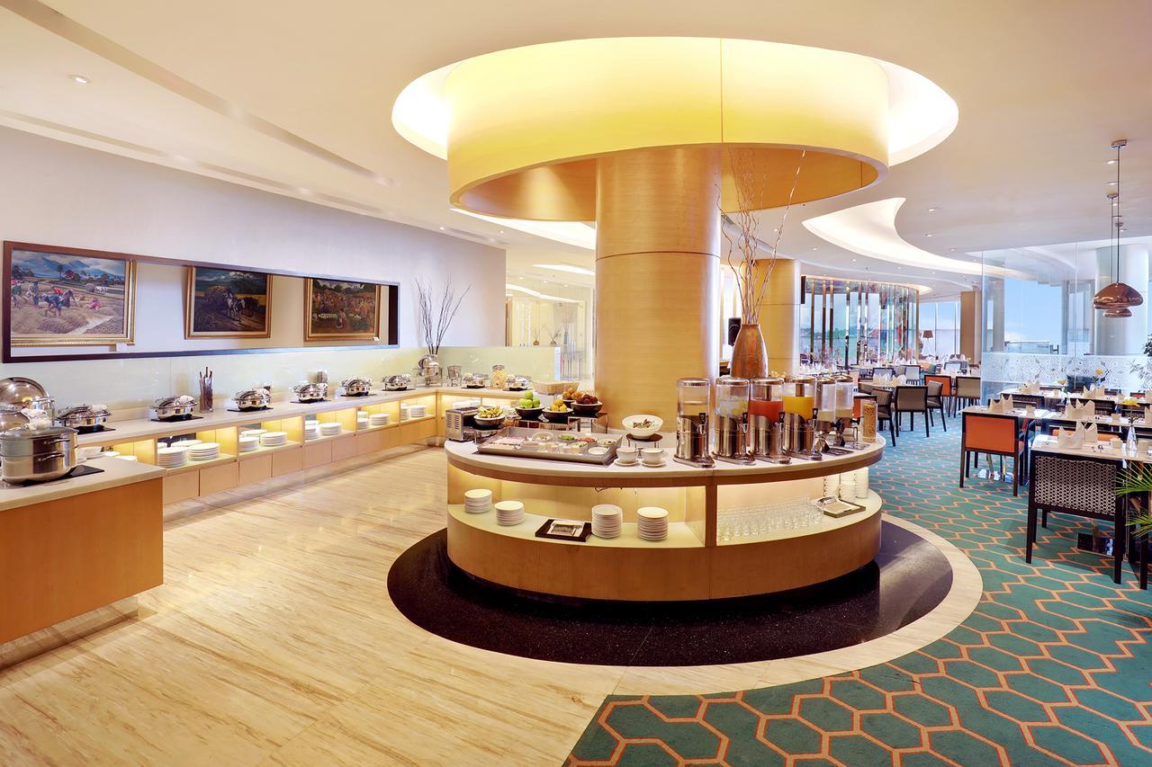 Hotel Ciputra Cibubur Managed By Swiss-Belhotel International Extérieur photo