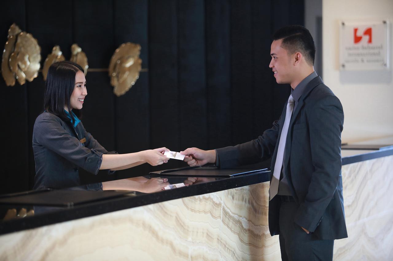 Hotel Ciputra Cibubur Managed By Swiss-Belhotel International Extérieur photo