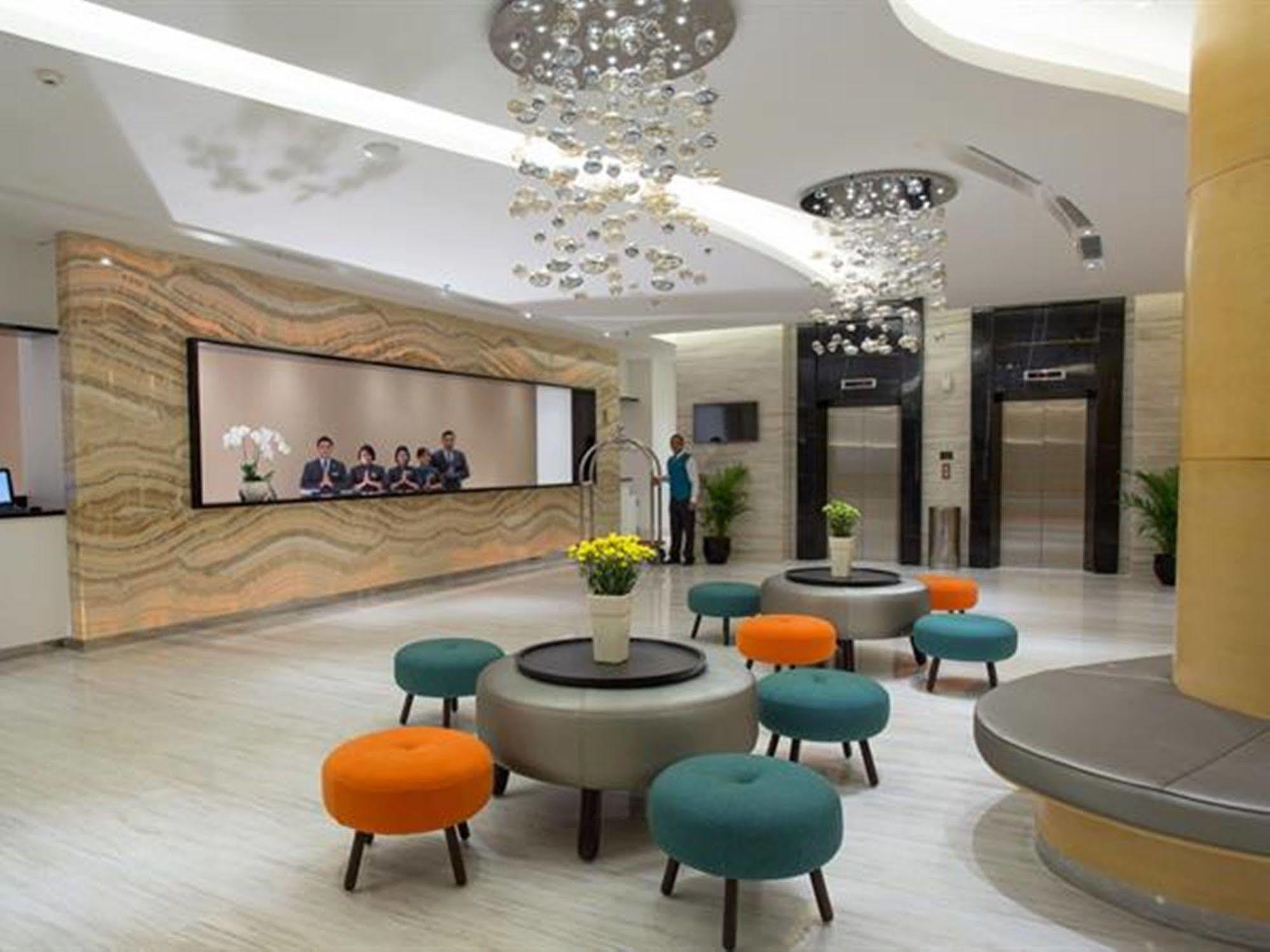 Hotel Ciputra Cibubur Managed By Swiss-Belhotel International Extérieur photo